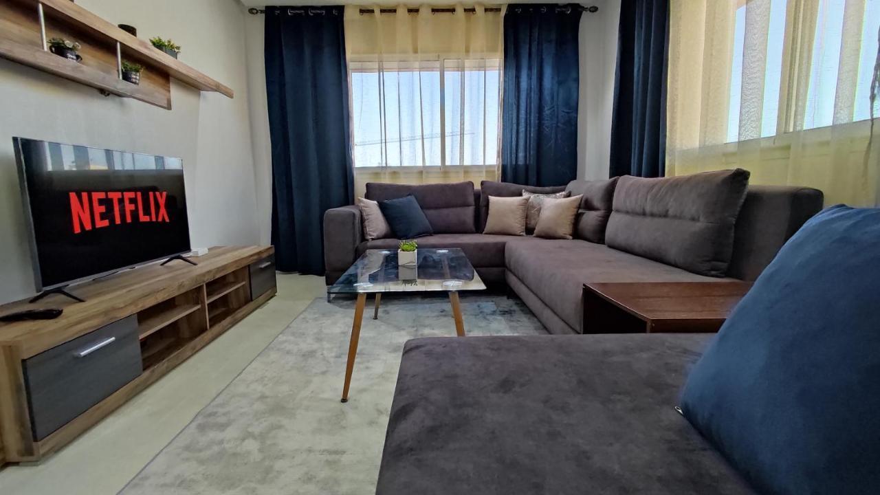Dlx02 Lägenhet Oujda Exteriör bild